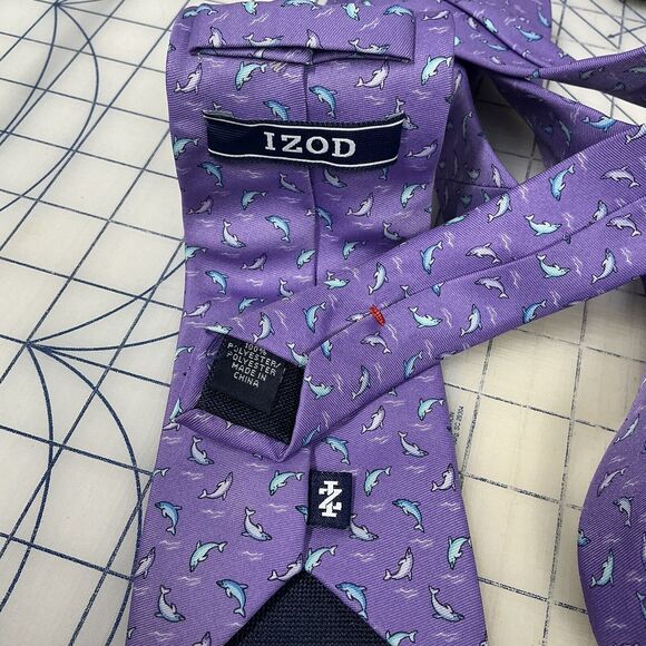 IZOD Men’s‎ Purple Tie With Dolphins- Classic Style - Picture 1 of 5